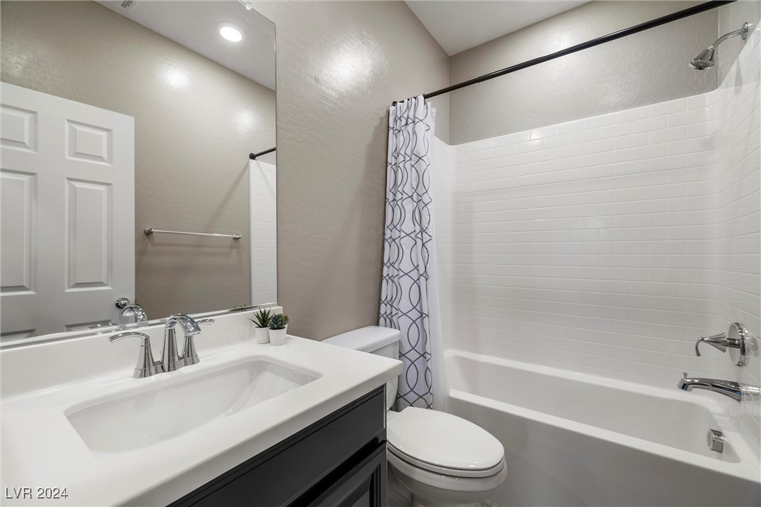 8493 Insignia Avenue 105