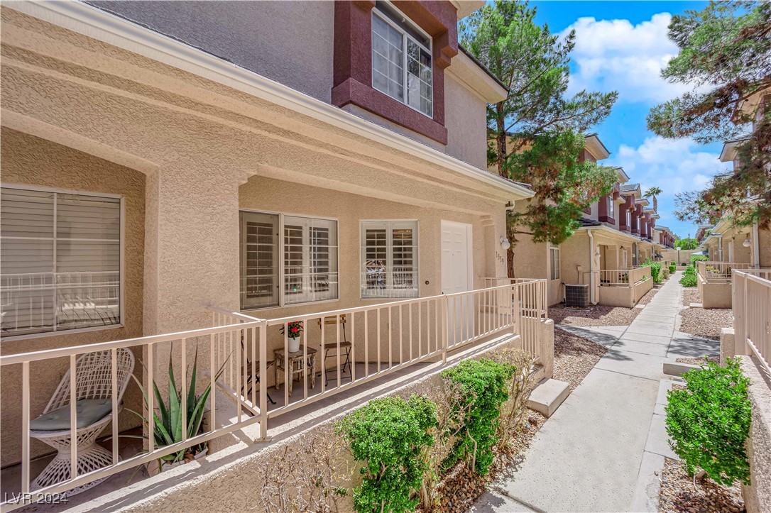 1339 Dusty Creek Street 0