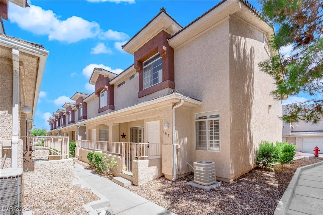 1339 Dusty Creek Street 0