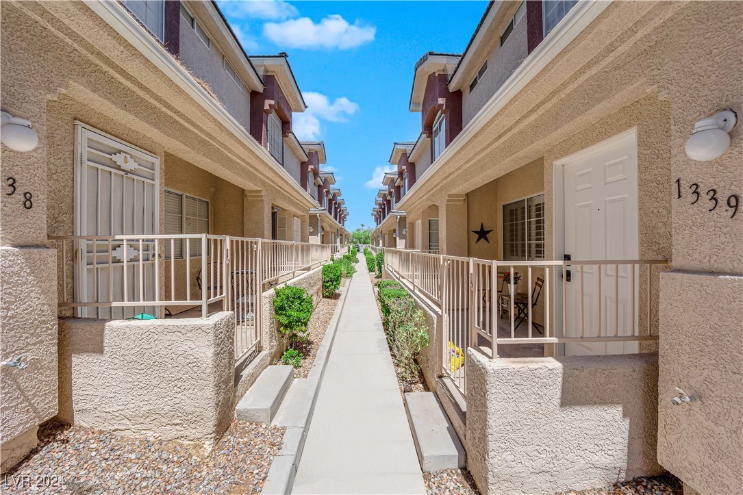 1339 Dusty Creek Street 0