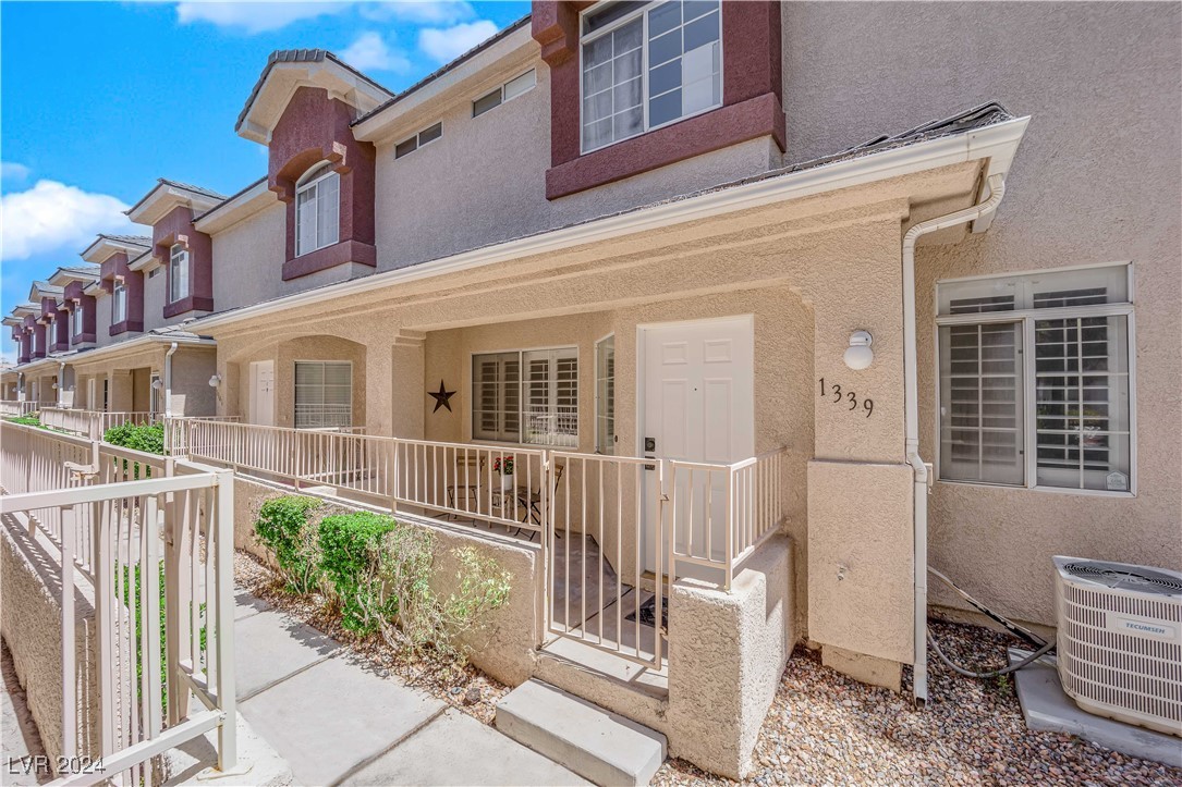 1339 Dusty Creek Street 0