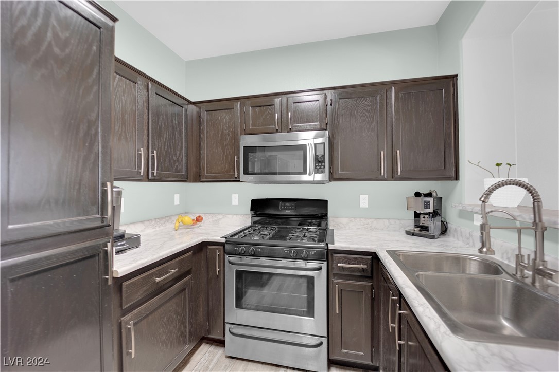 1339 Dusty Creek Street 0