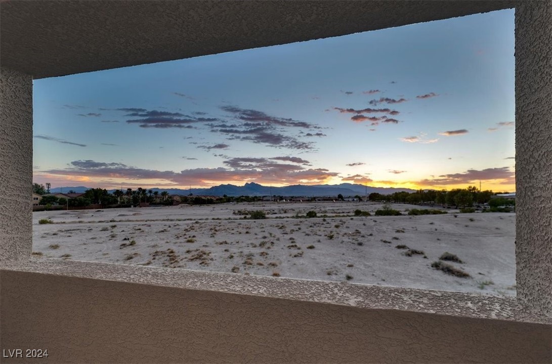 7081 Range Valley Street