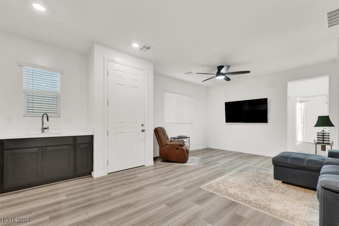 7081 Range Valley Street