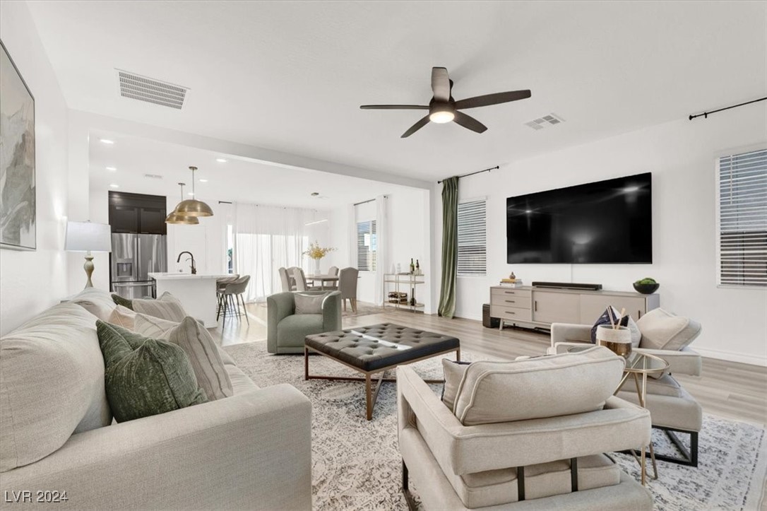 7081 Range Valley Street