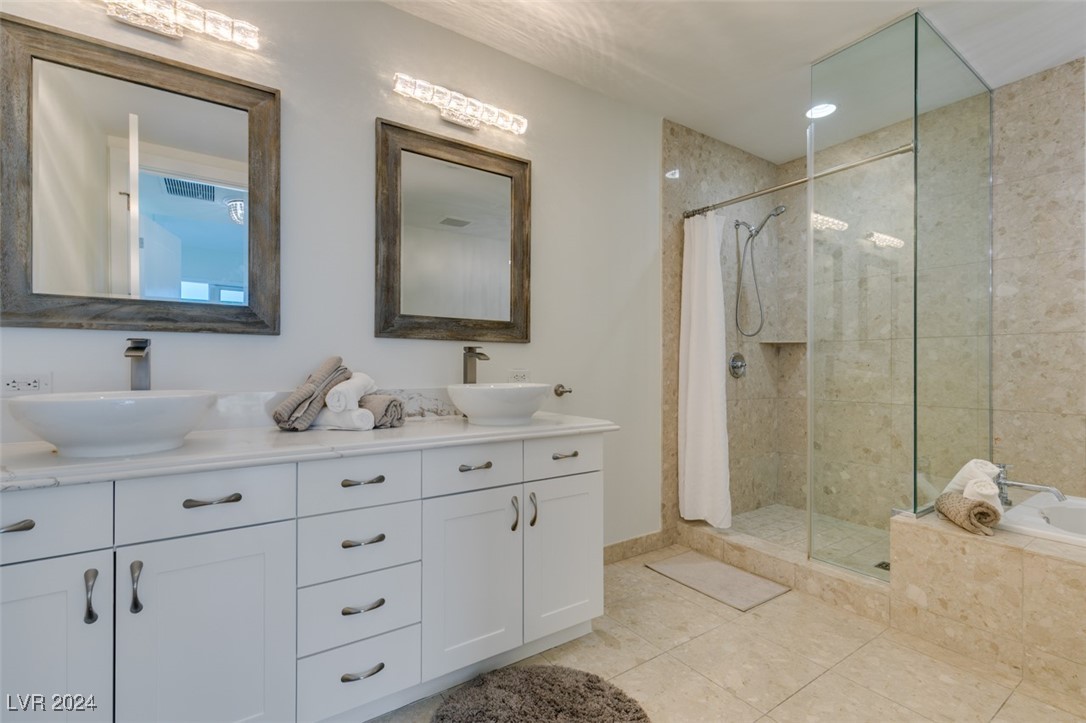 4575 Dean Martin Drive 1008