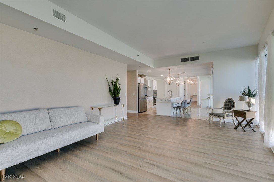 4575 Dean Martin Drive 1008