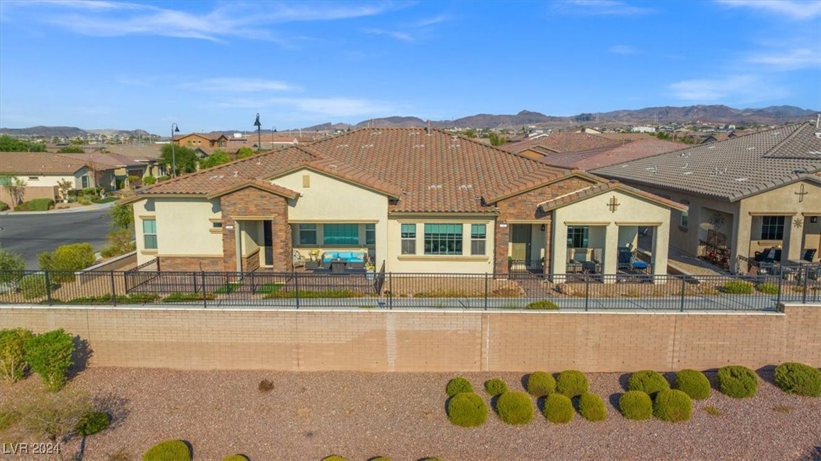 742 Purple Knoll Walk