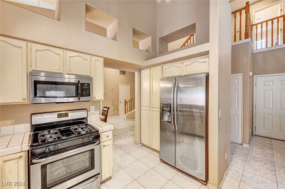 7525 Rosegrass Way