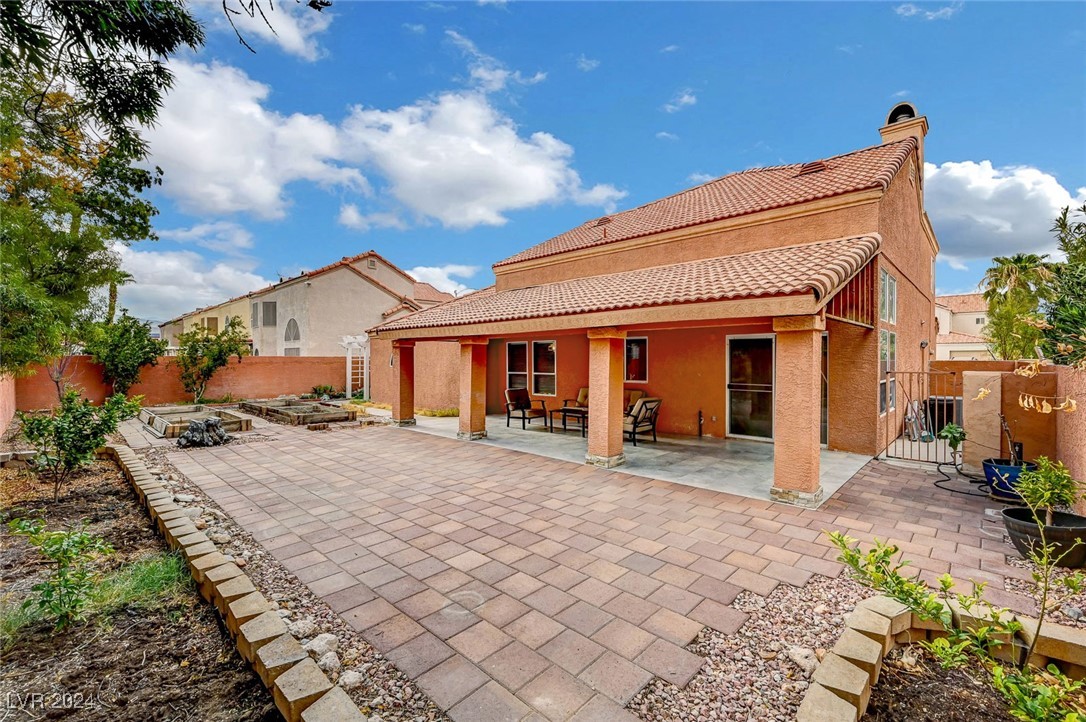 7525 Rosegrass Way
