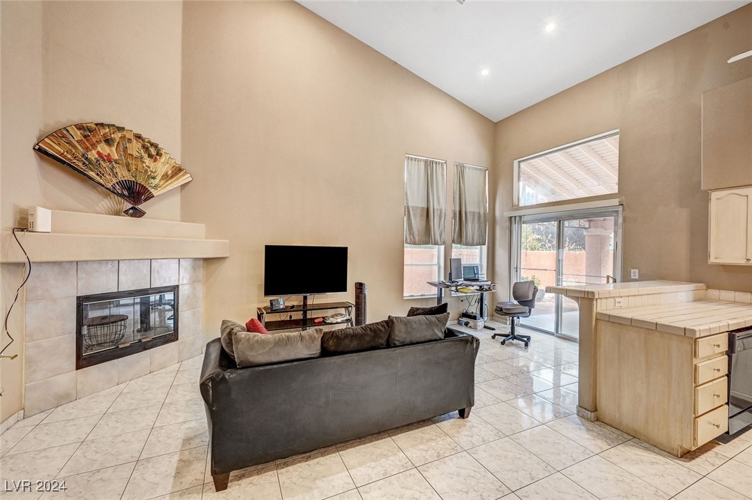 7525 Rosegrass Way