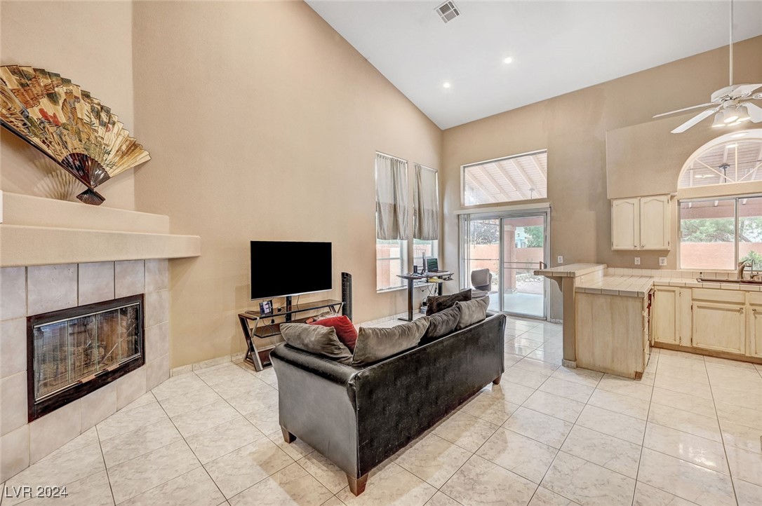 7525 Rosegrass Way