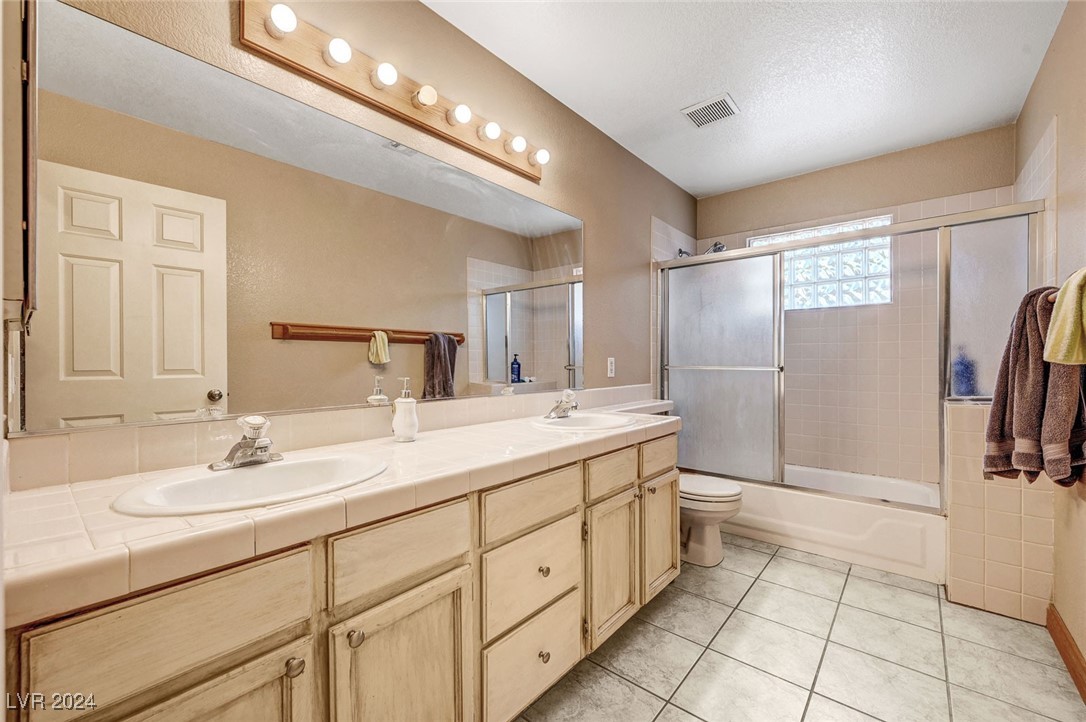 7525 Rosegrass Way