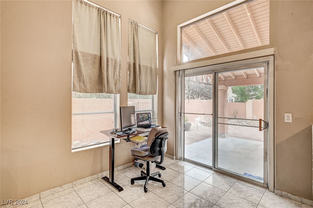 7525 Rosegrass Way