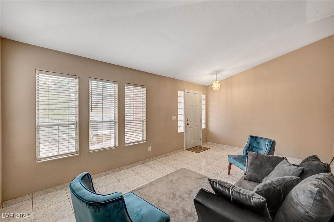 7525 Rosegrass Way