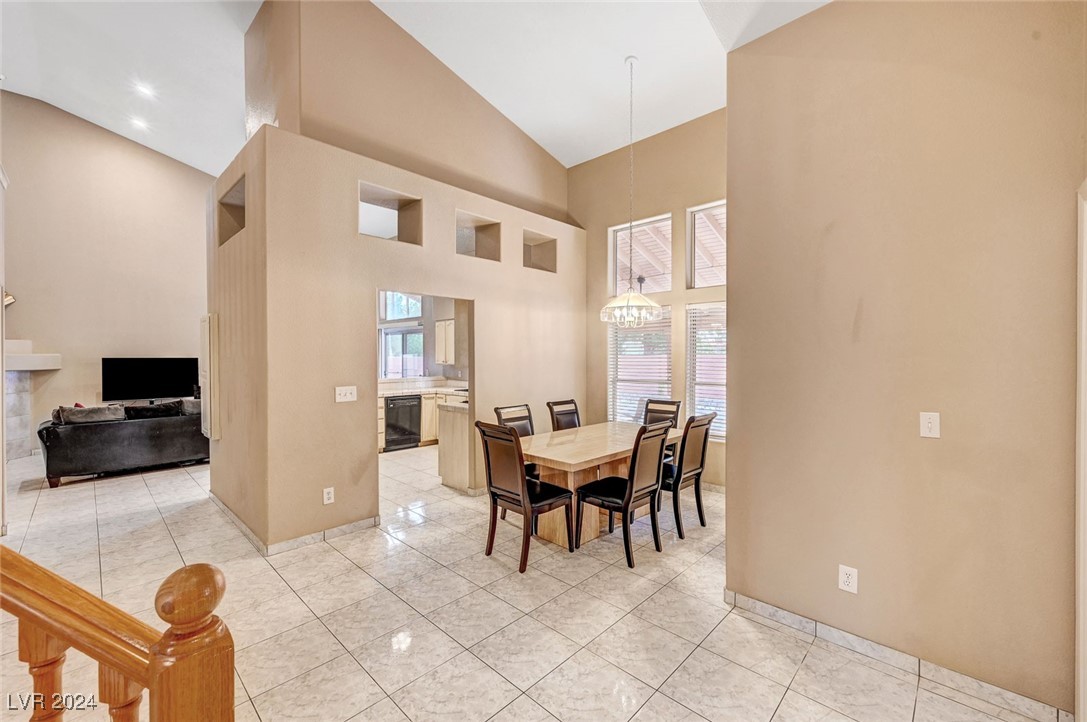 7525 Rosegrass Way