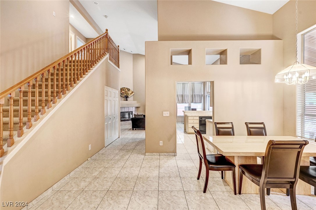 7525 Rosegrass Way