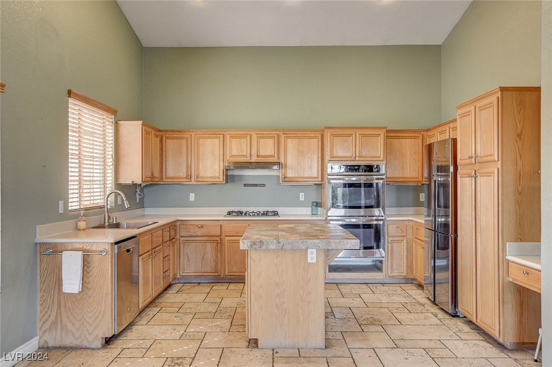 2116 Diamond Peak Court