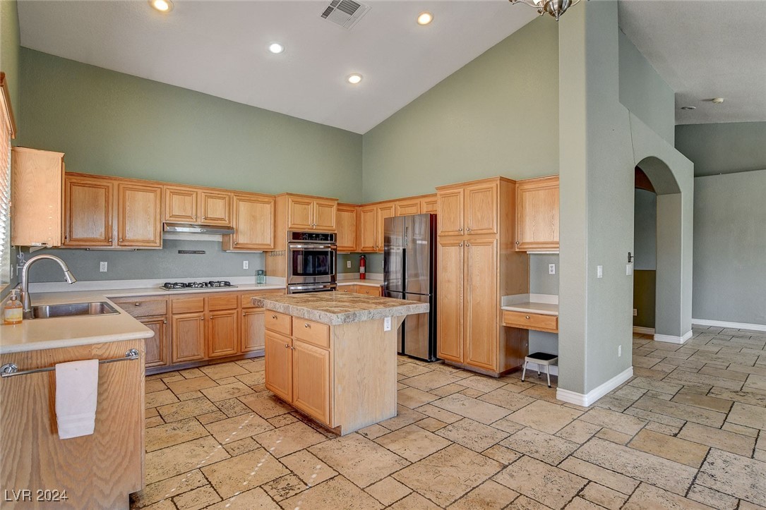 2116 Diamond Peak Court