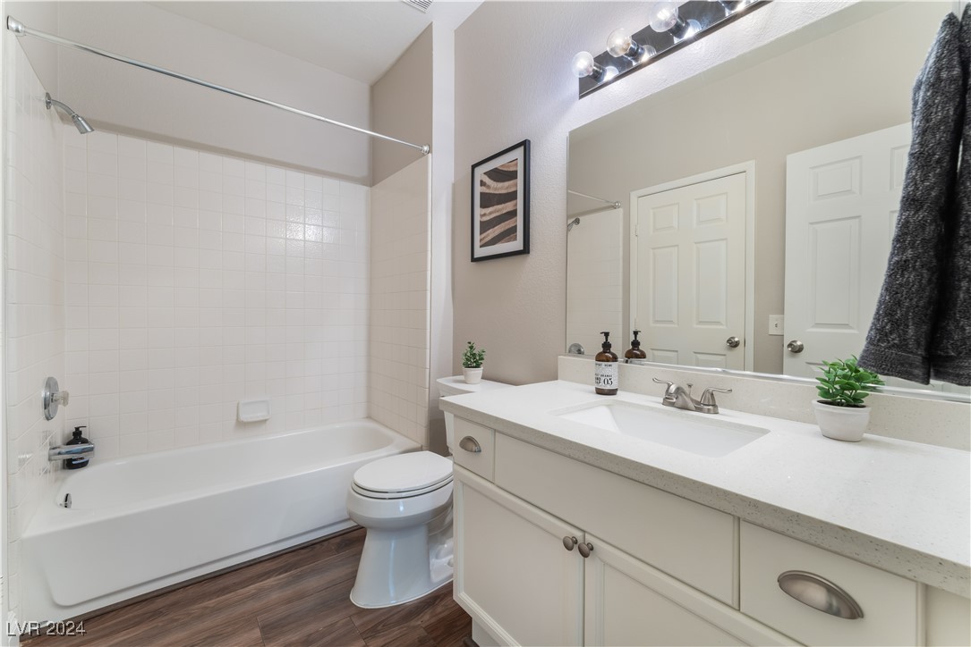 10525 Pine Glen Avenue 202