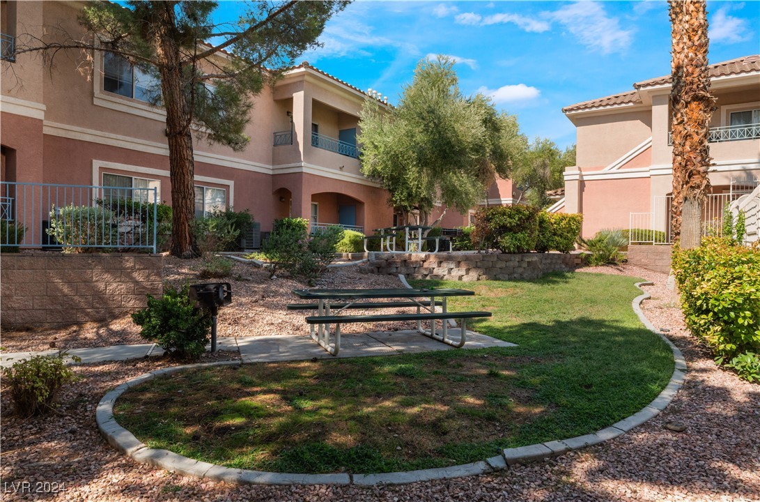 10525 Pine Glen Avenue 202