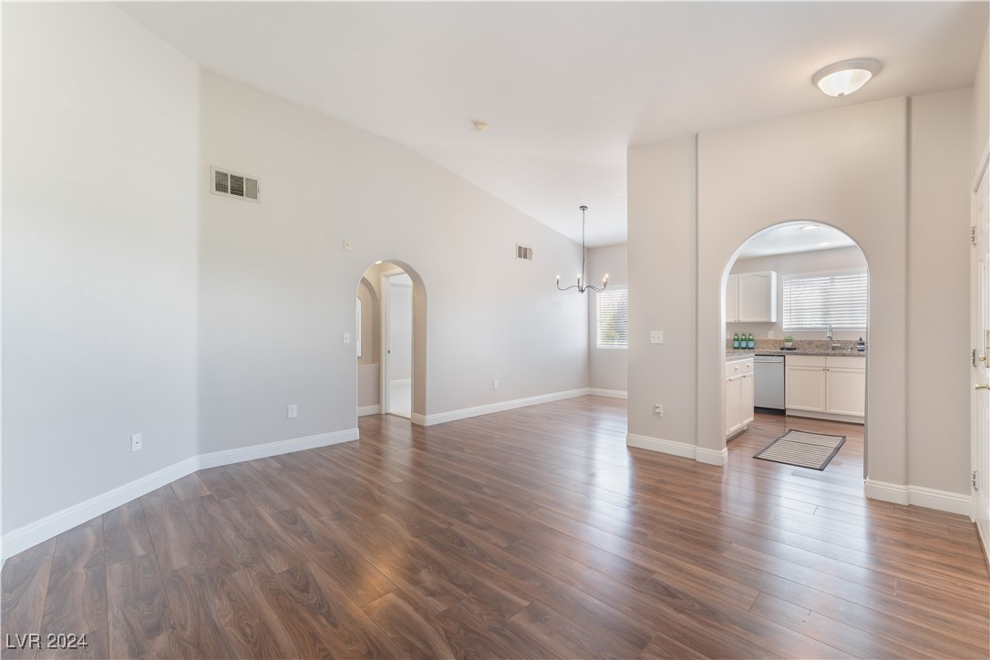 10525 Pine Glen Avenue 202