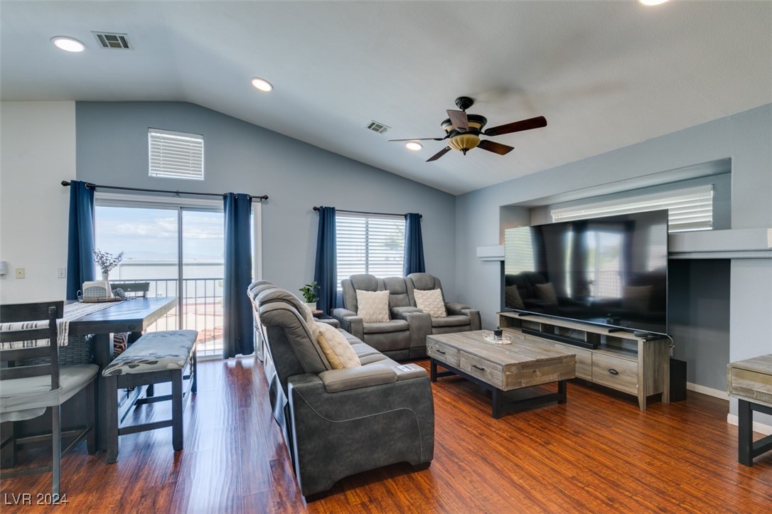 1878 Quartz Landing Avenue