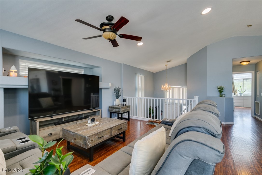 1878 Quartz Landing Avenue