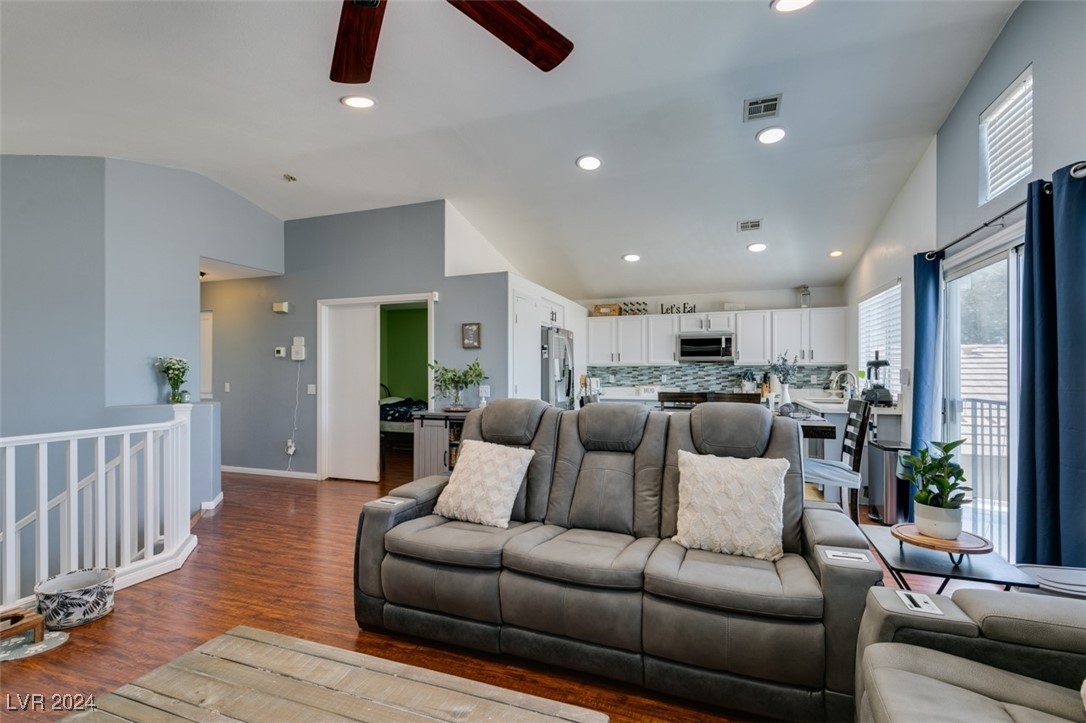 1878 Quartz Landing Avenue