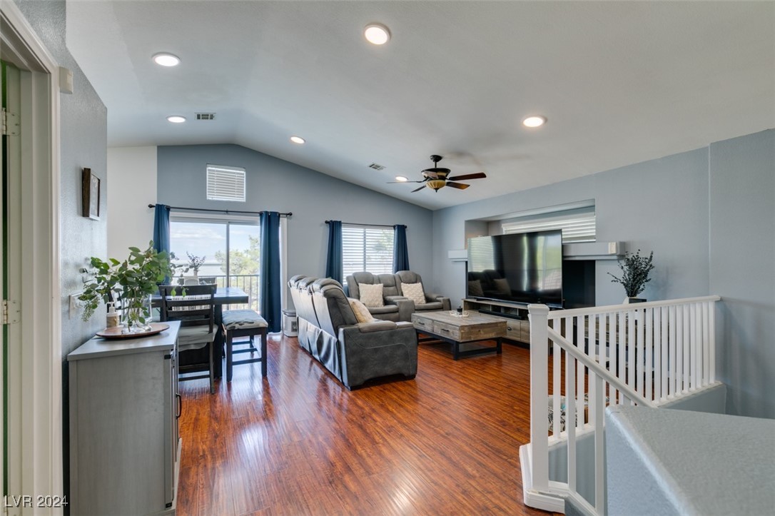 1878 Quartz Landing Avenue