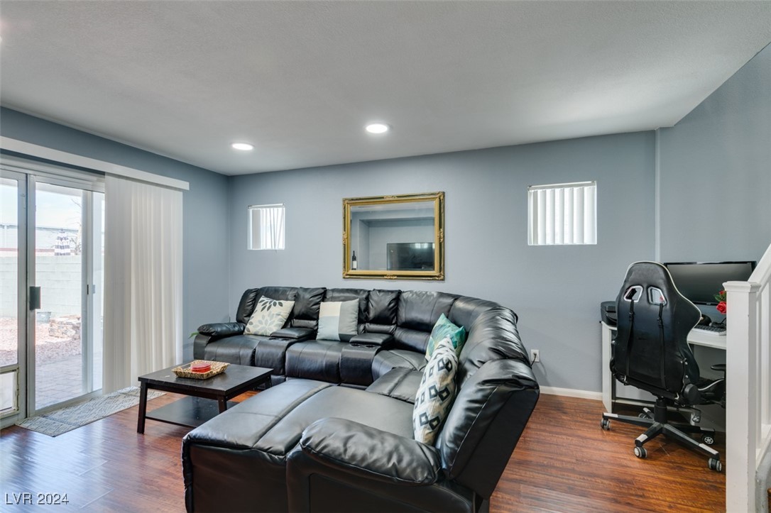 1878 Quartz Landing Avenue