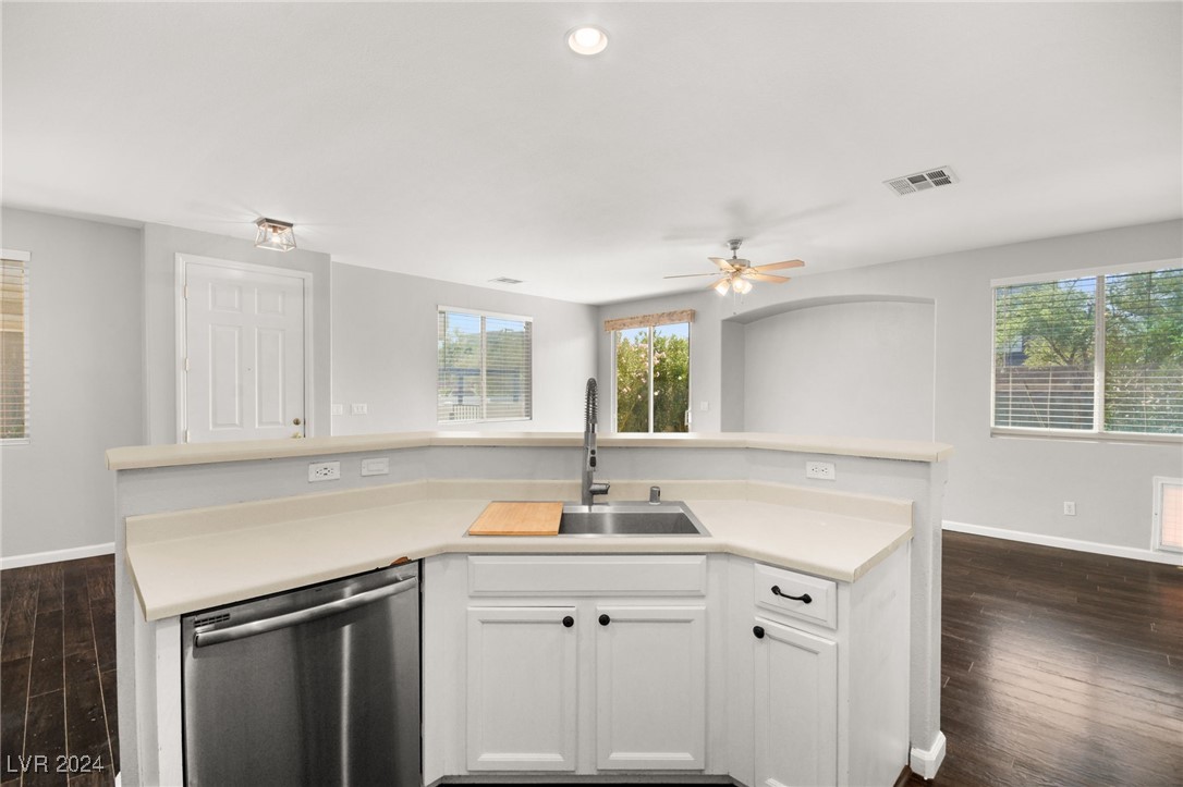 6345 Dan Blocker Avenue 103
