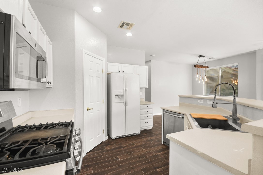 6345 Dan Blocker Avenue 103