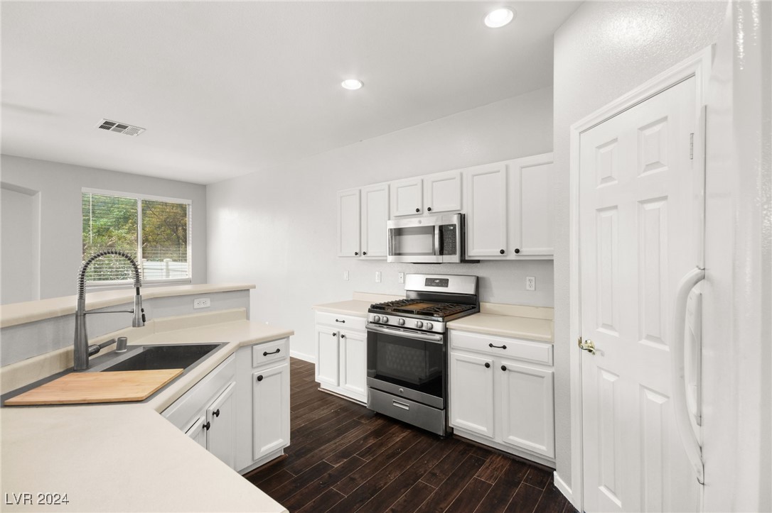 6345 Dan Blocker Avenue 103