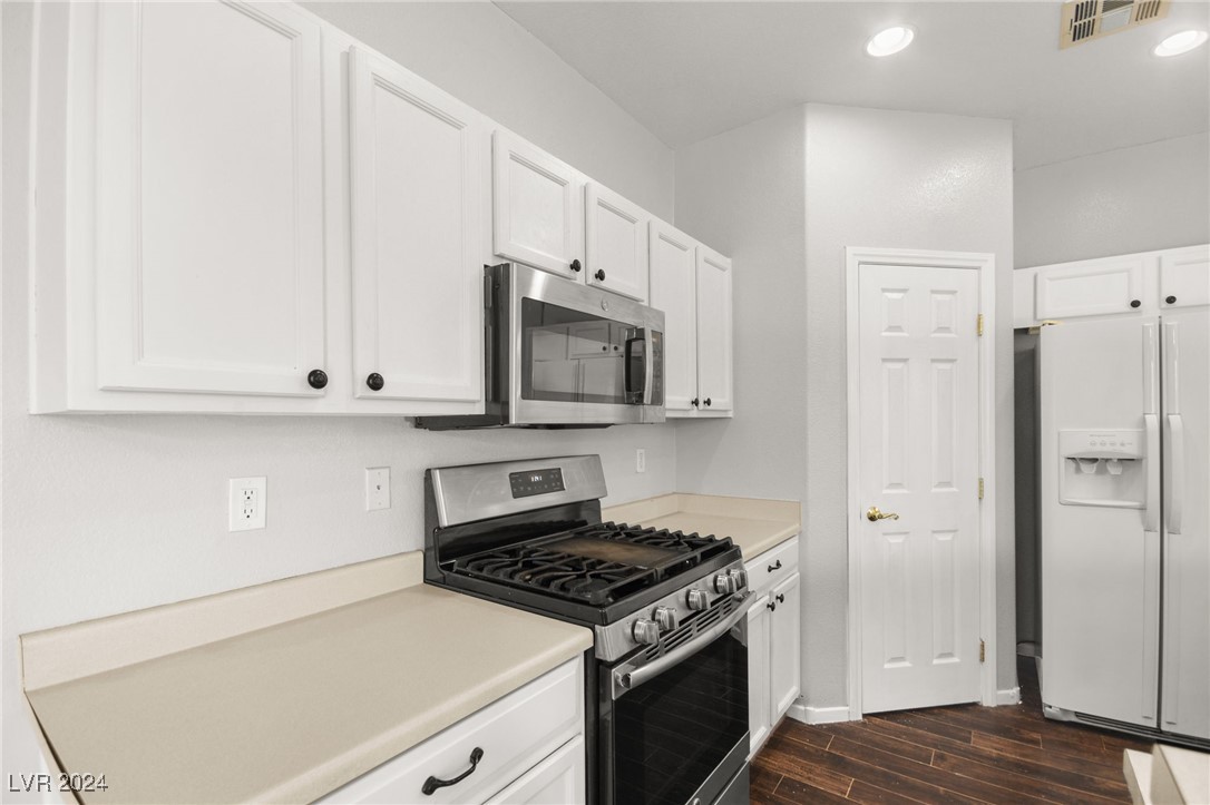 6345 Dan Blocker Avenue 103