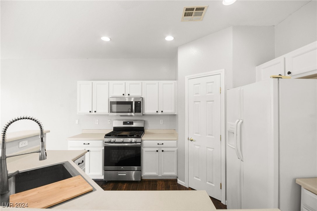 6345 Dan Blocker Avenue 103