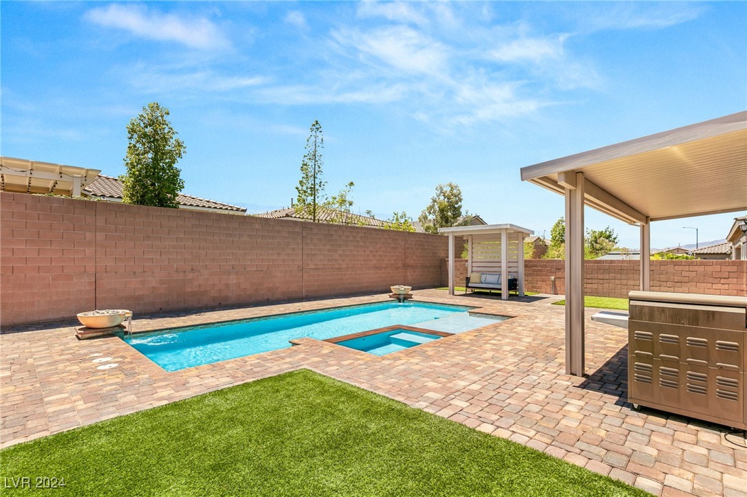 2905 Calzado Manor Avenue