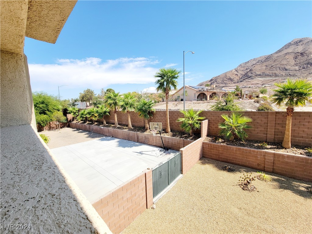 6994 Lazy Sunset Court