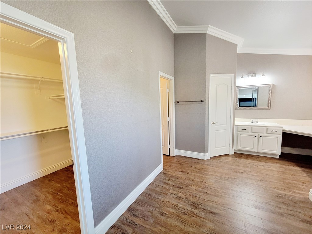 6994 Lazy Sunset Court