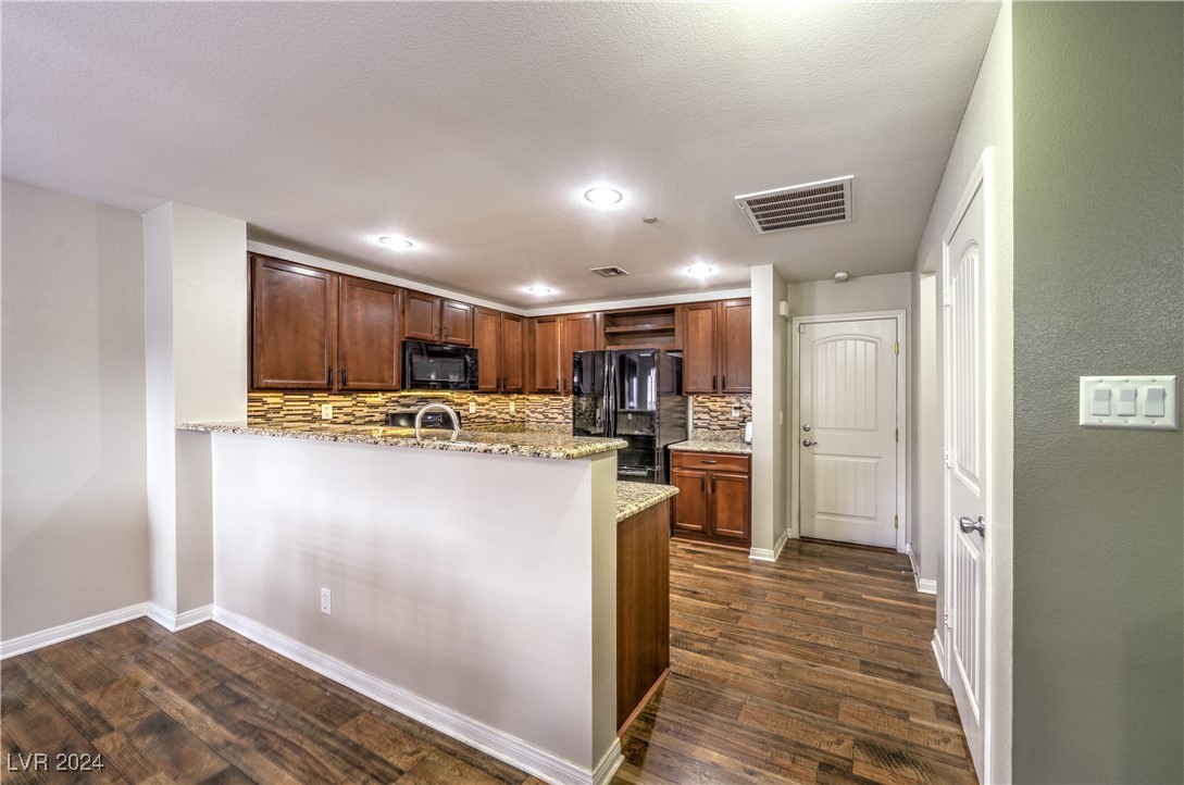 2114 Waterlily View Street