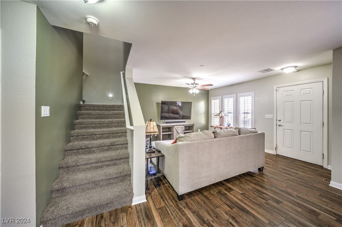 2114 Waterlily View Street