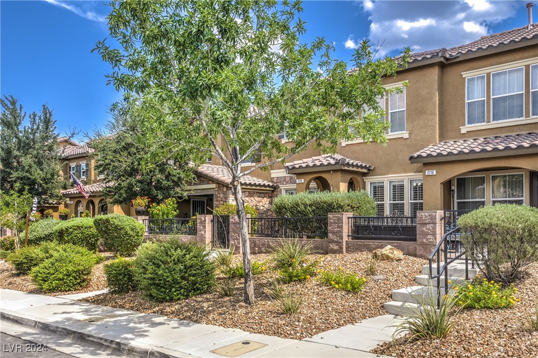 2114 Waterlily View Street