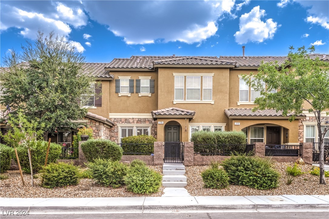 2114 Waterlily View Street