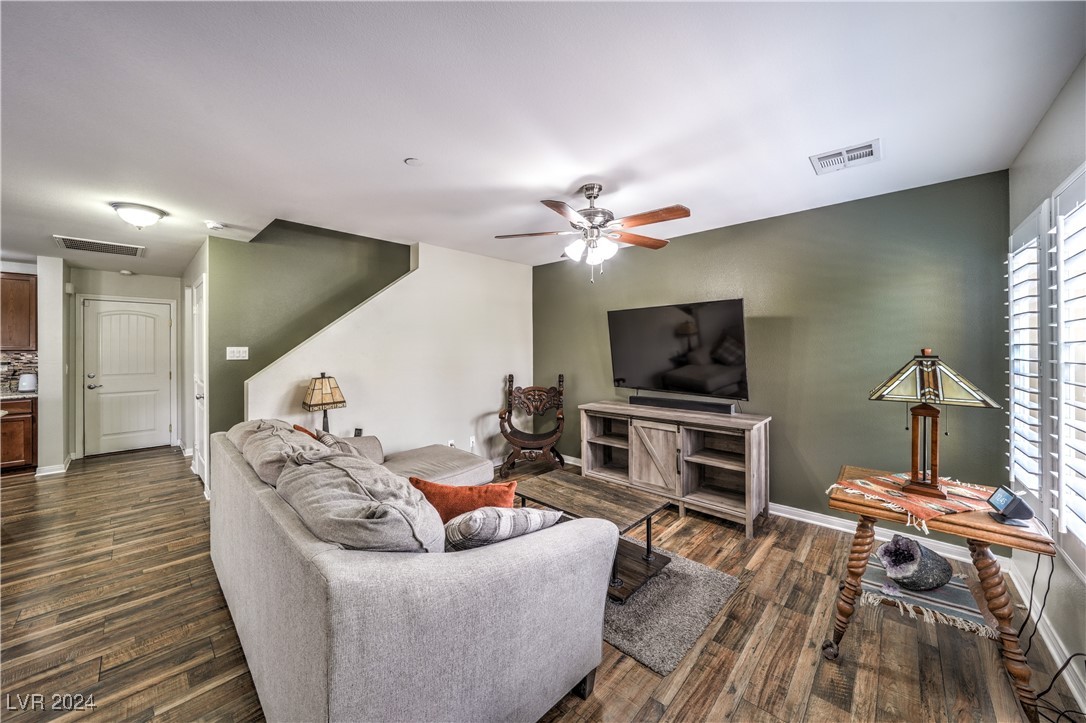 2114 Waterlily View Street