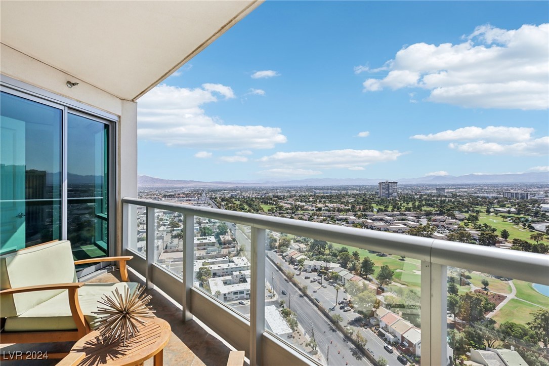 322 Karen Avenue 2604