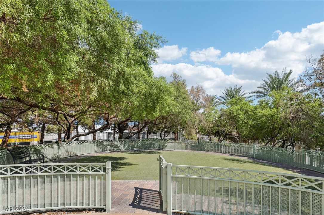 322 Karen Avenue 2604