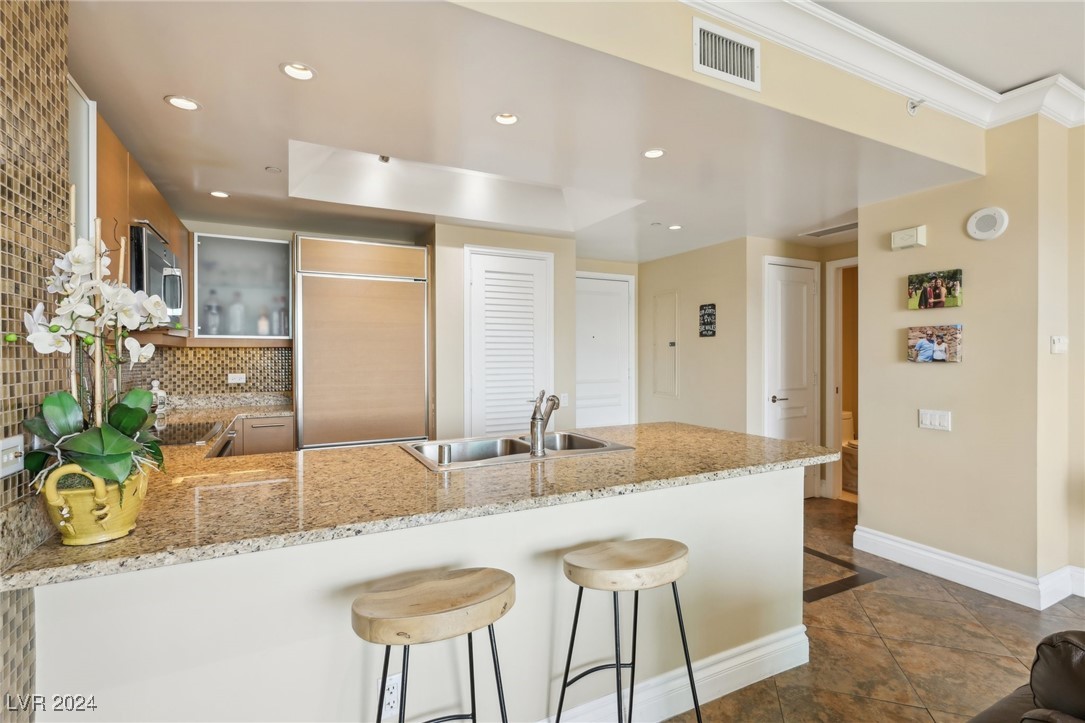 322 Karen Avenue 2604