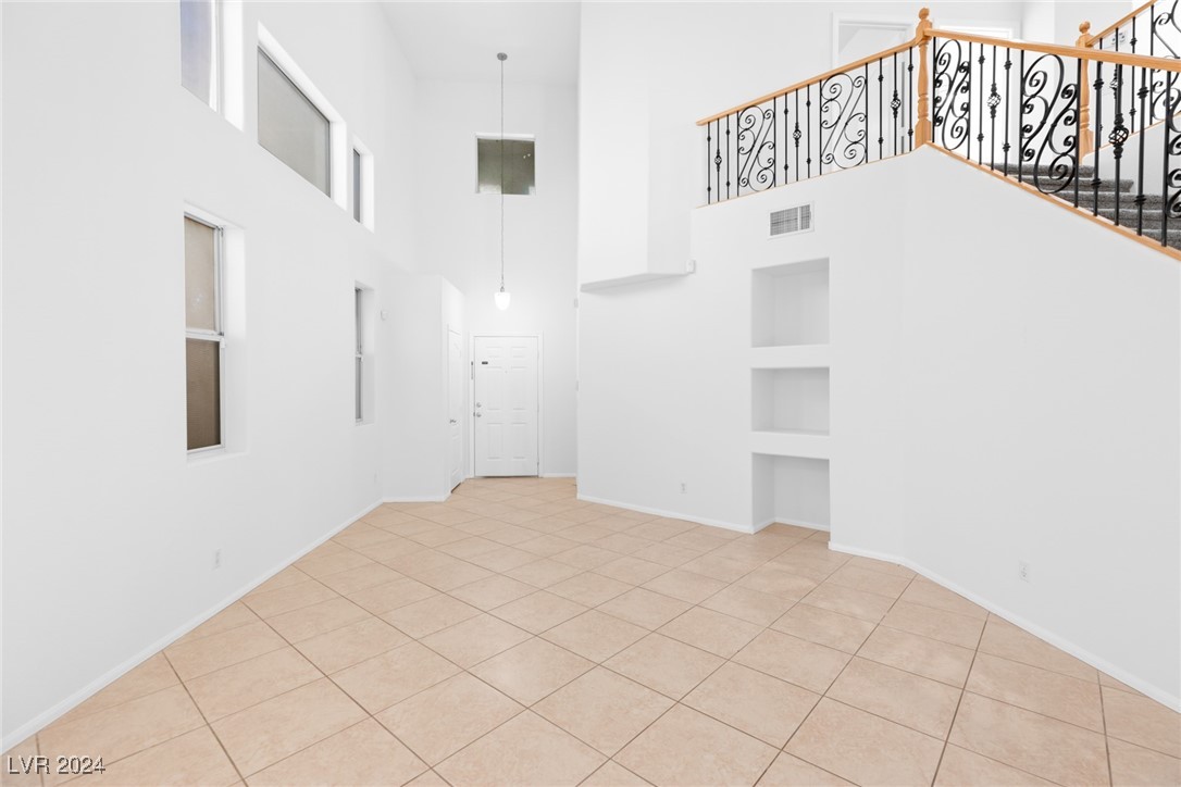 5377 Caprock Canyon Avenue