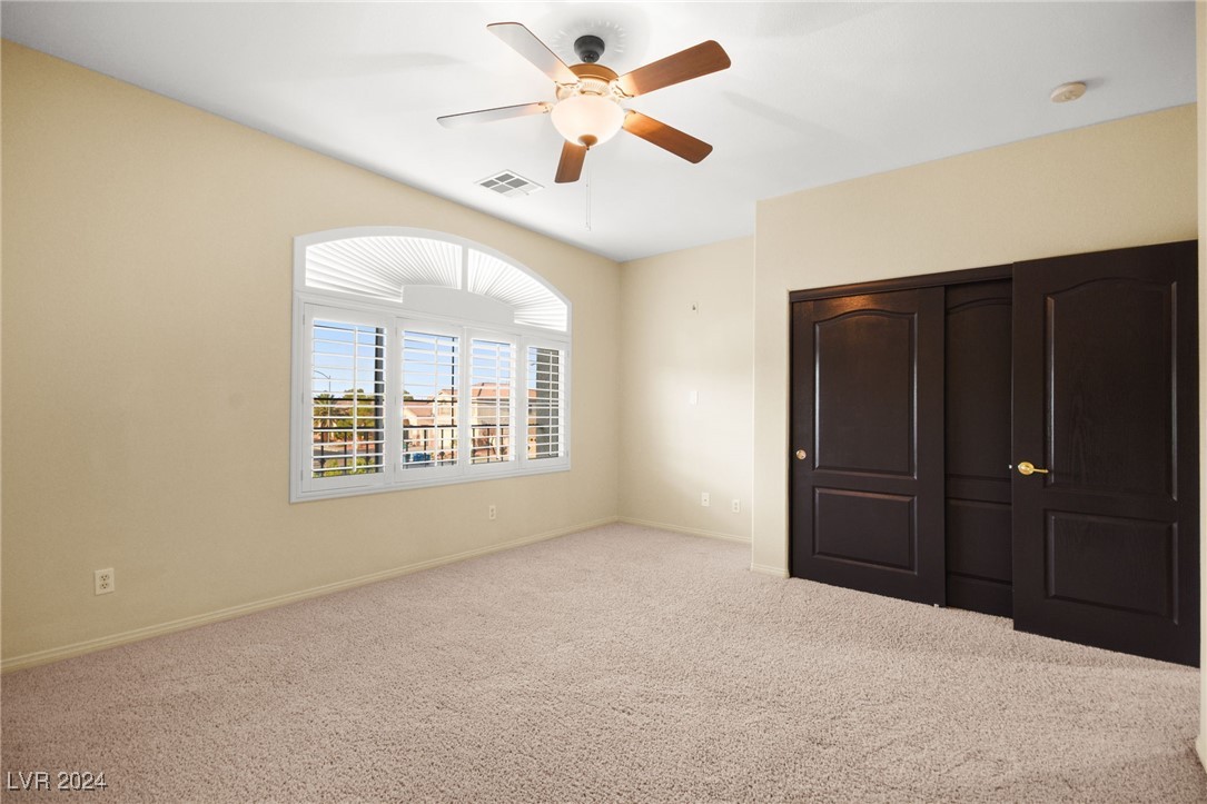 8093 Mosaic Harbor Avenue