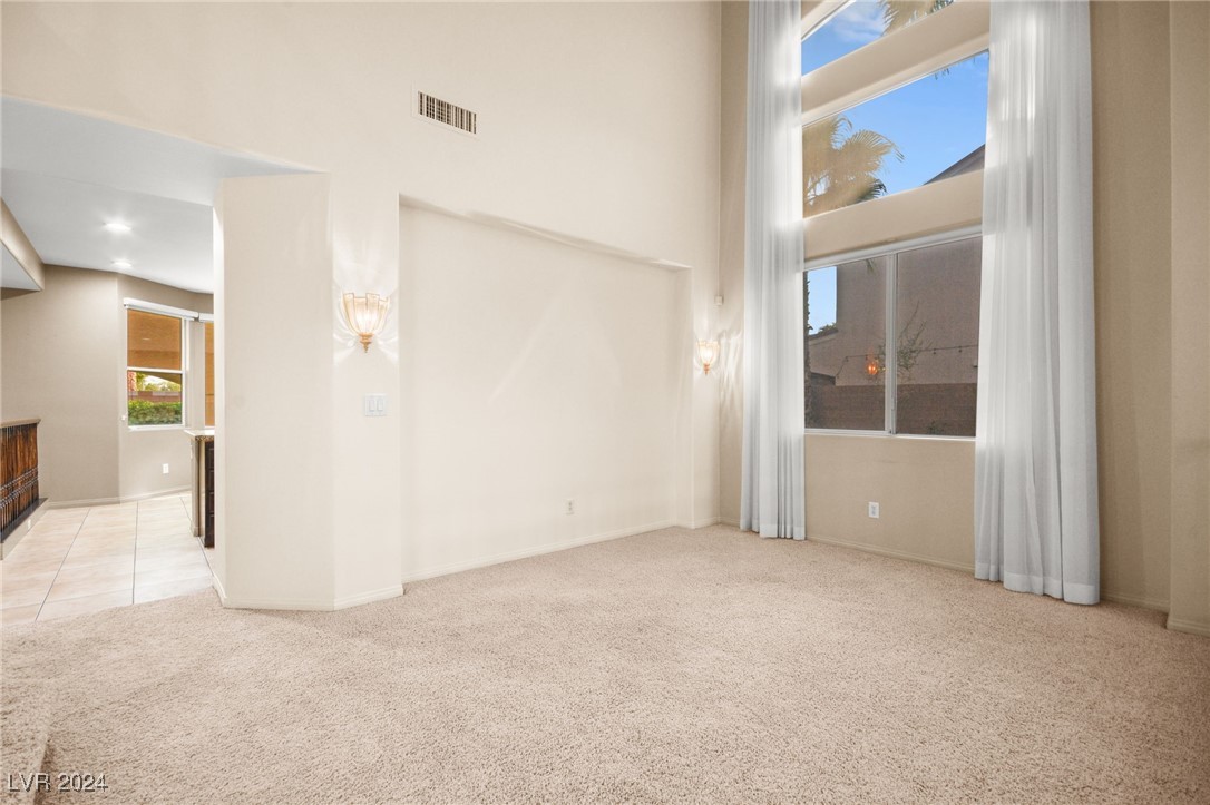 8093 Mosaic Harbor Avenue